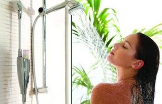 Posible bang kumuha ng kaibahan na shower para sa varicose